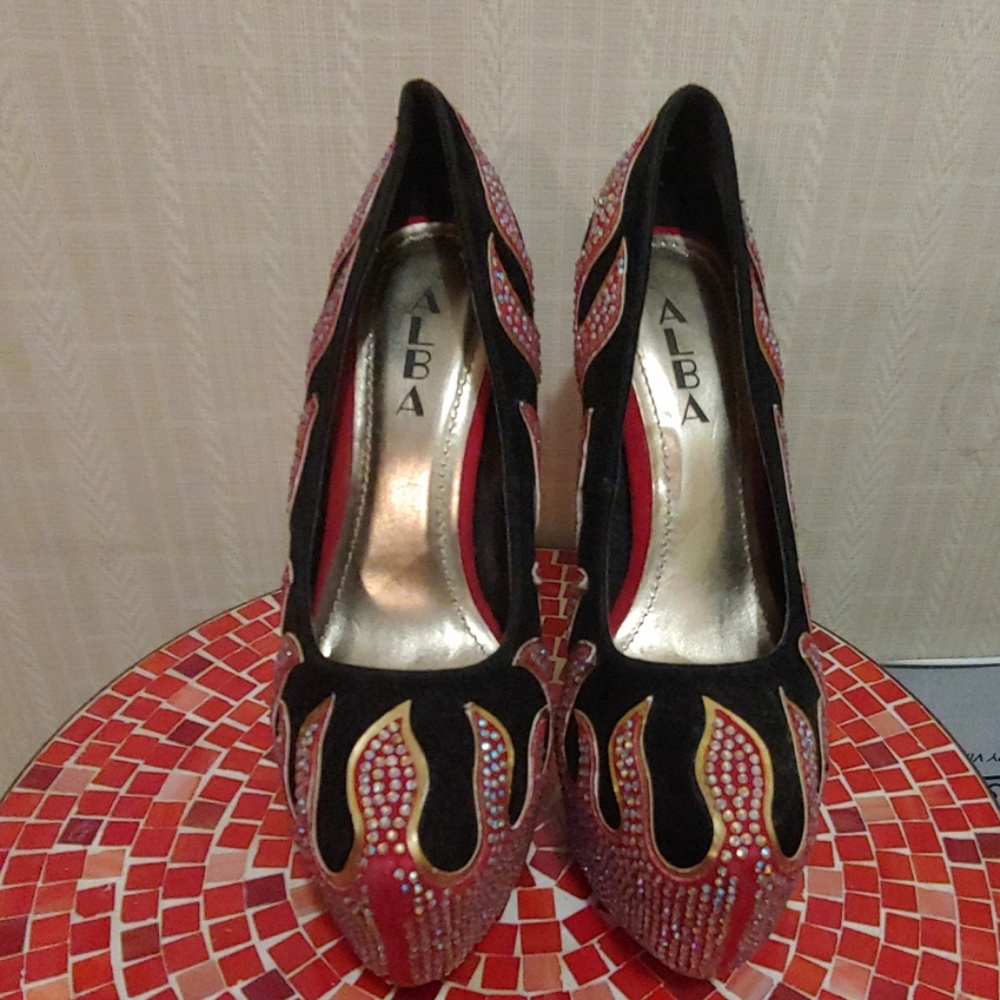 #007-Alba stiletto heels. Size 7